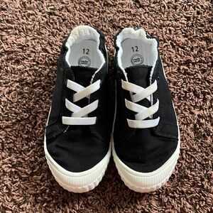 Girls shoes